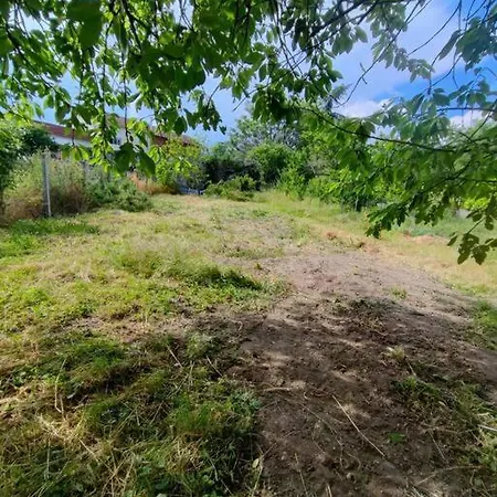 Holiday home Petite Maison Avec Jardin Montlucon
