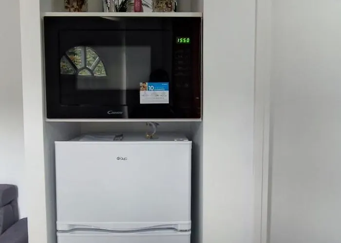 Petite Maison Avec Jardin Montlucon