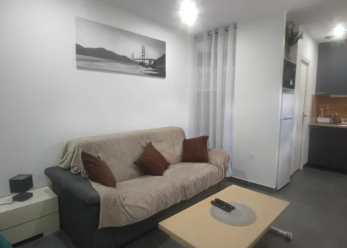 Petite Maison Avec Jardin Montlucon